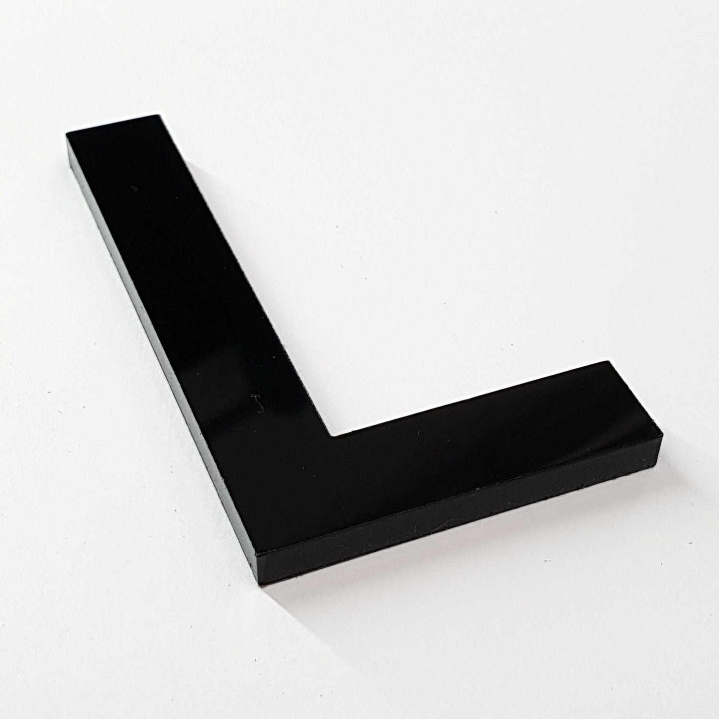 L - 4D 5mm [10 per pack]