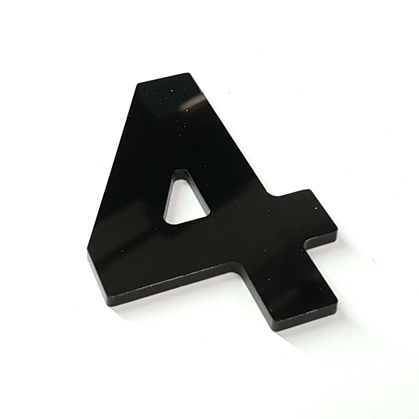 4 - 4D 3mm [10 per pack]